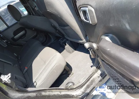 2020 Jeep Wrangler Unlimited Sport 4X4 z USA, uszkodzony, nr VIN 1C4HJXDN2LW154368